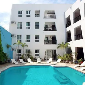 https://es-berny.quintano-roohotels.com